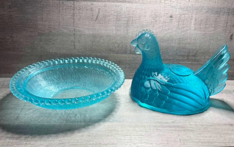 Vintage Hen-On- Nest Mold